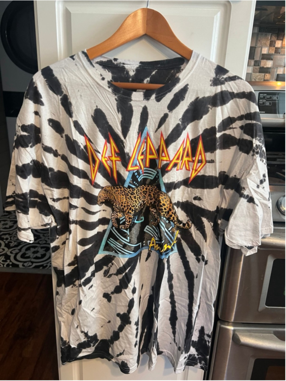New Def Leppard Black White Tie-Dye Animal.Graphic T-Shirt Mens XL - Picture 3 of 6